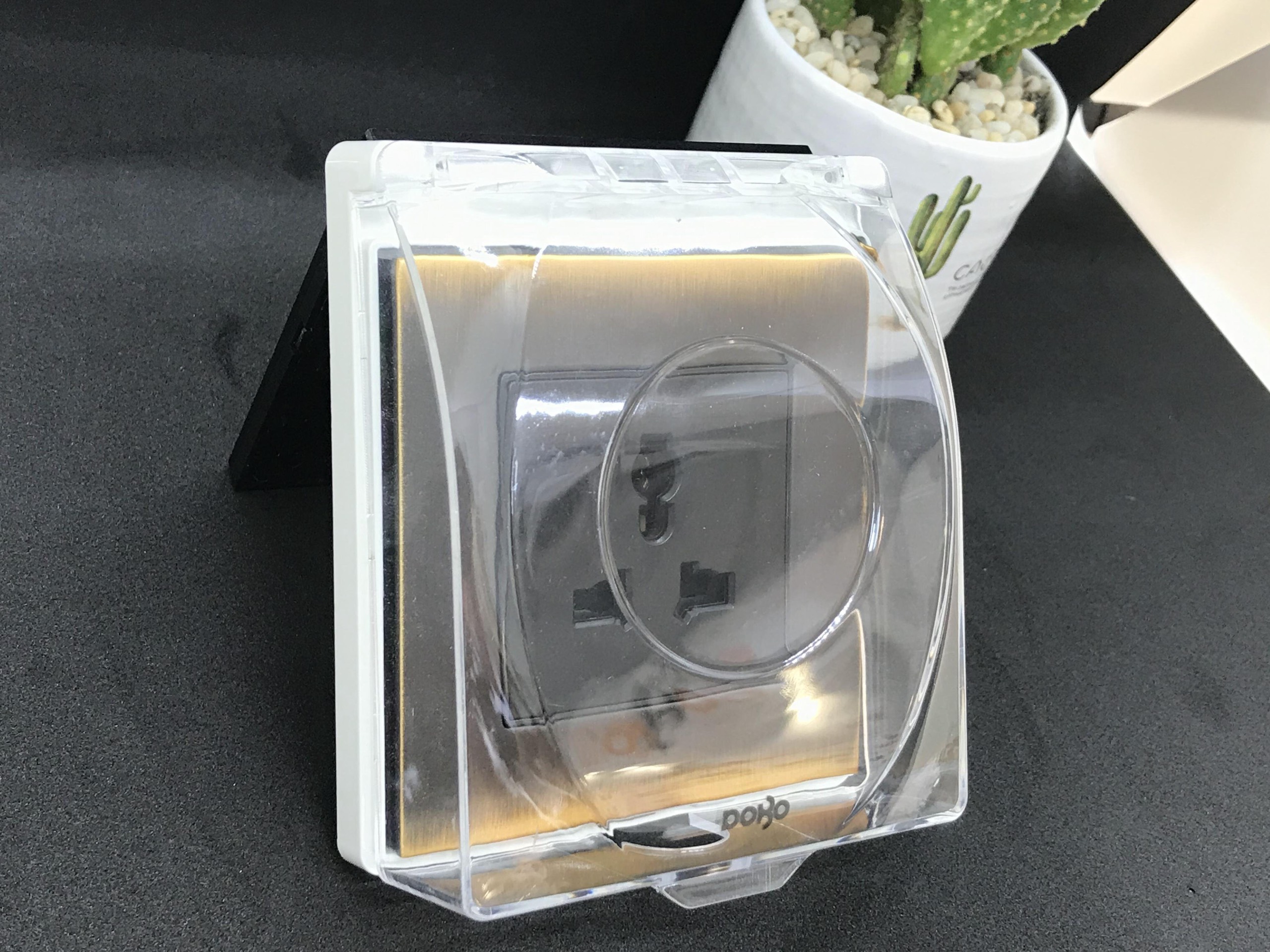 Hạt Ổ cắm 3 chấu đa năng S80-88013